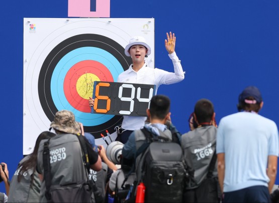 Olimpiya Oyunlarında ilk dünya rekordu qeydə alınıb